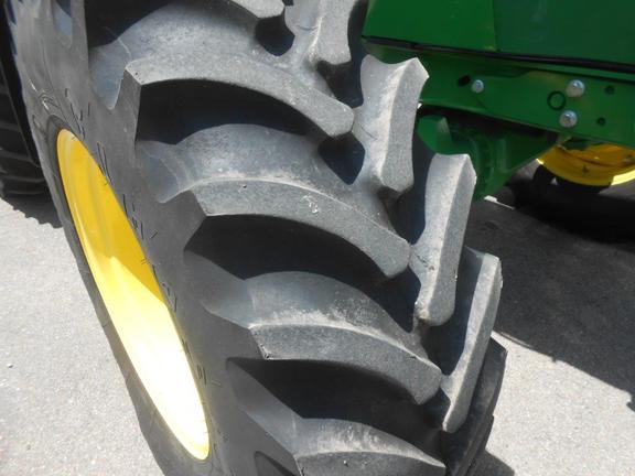 2015 John Deere 6140R