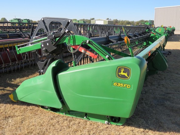 2016 John Deere 635FD