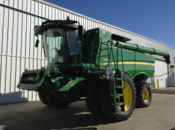 2015 John Deere S660