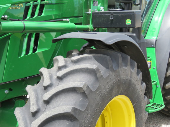 2015 John Deere 6140R