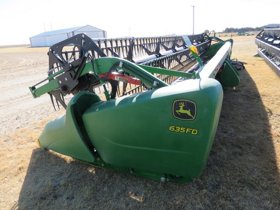 2016 John Deere 635FD