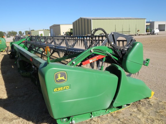 2016 John Deere 635FD