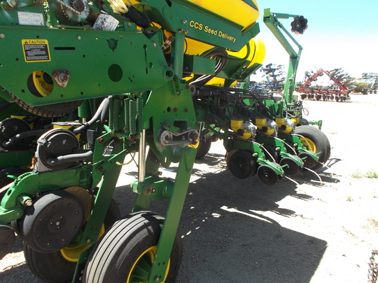 2011 John Deere 1770NT