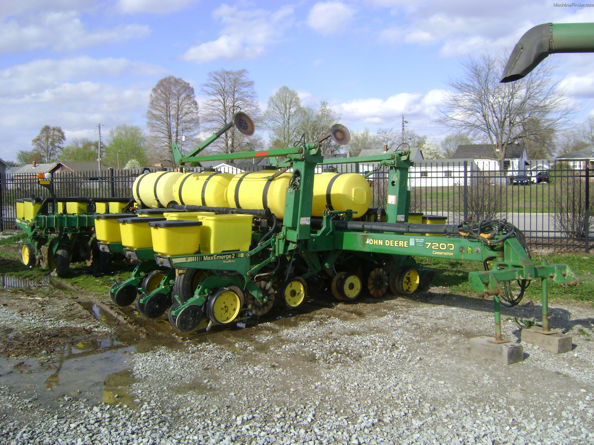 John Deere 7200 Planting And Seeding Planters John Deere Machinefinder 0444