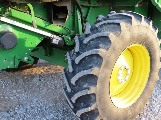 2013 John Deere S670