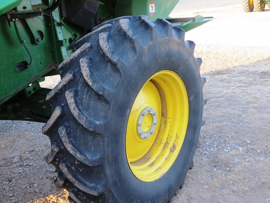 2013 John Deere S670