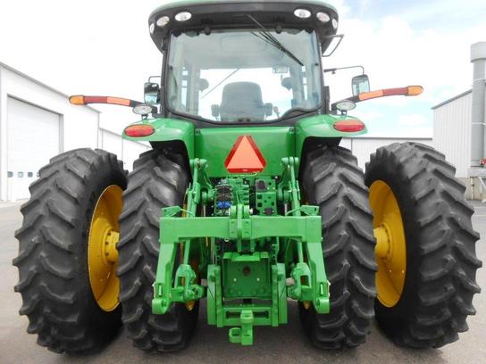 2012 John Deere 7215R