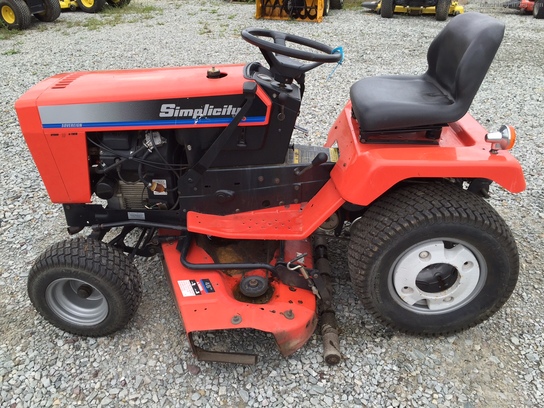 Simplicity Sovereign 18h Lawn And Garden Tractors John Deere Machinefinder 8073