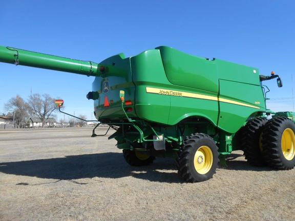 2012 John Deere S670