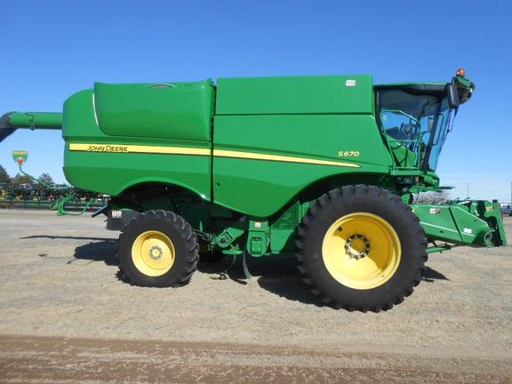 2012 John Deere S670