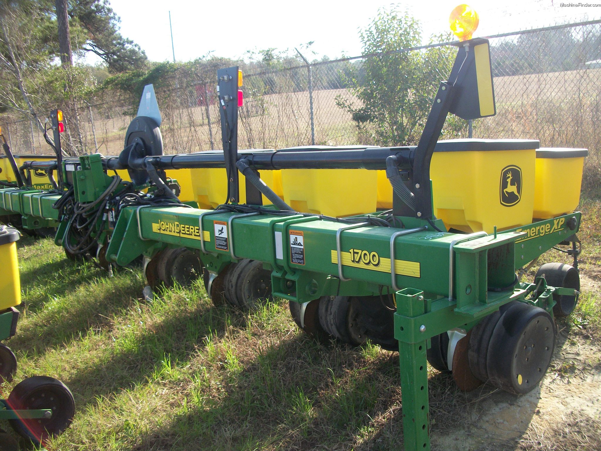 2011 John Deere 1700 Planting And Seeding Planters John Deere