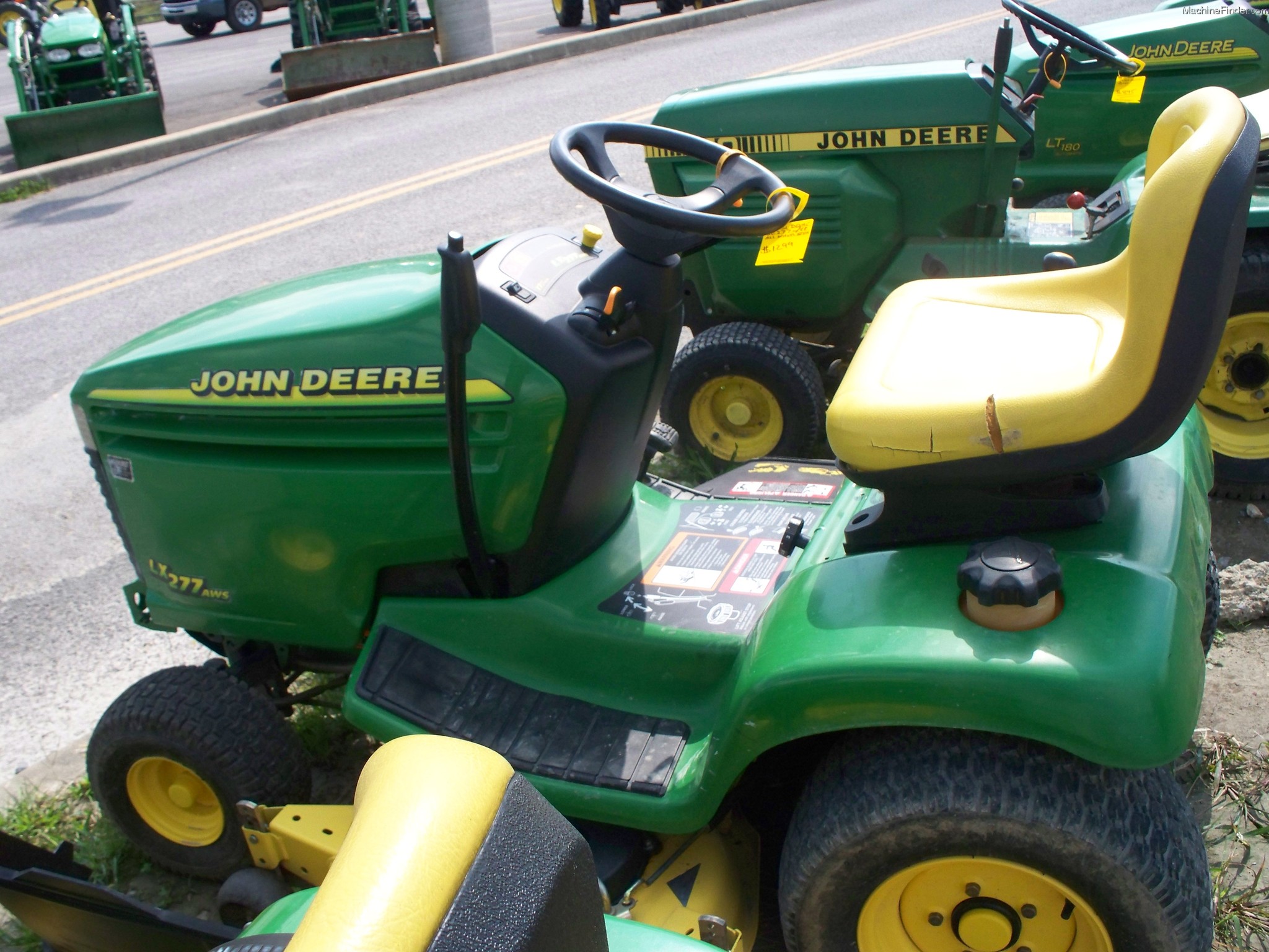 John Deere Lx Lawn Garden And Commercial Mowing John Deere