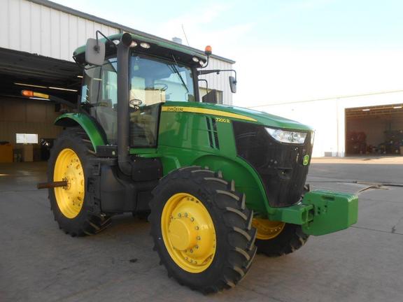 2013 John Deere 7200R