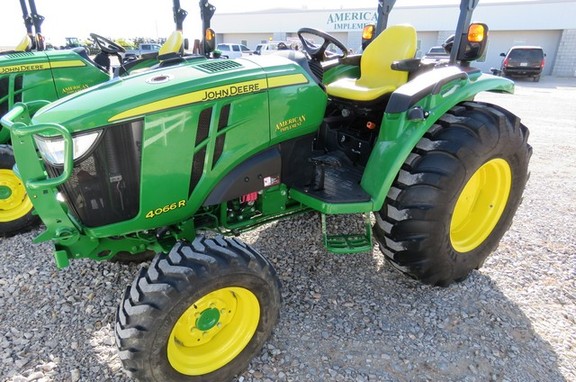 2015 John Deere 4066R