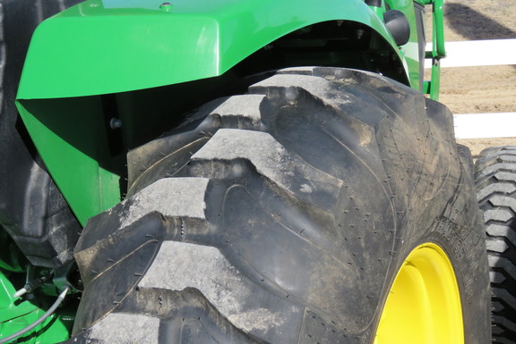 2015 John Deere 4066R