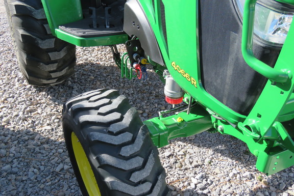 2015 John Deere 4066R