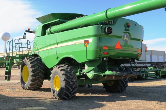 2014 John Deere S670