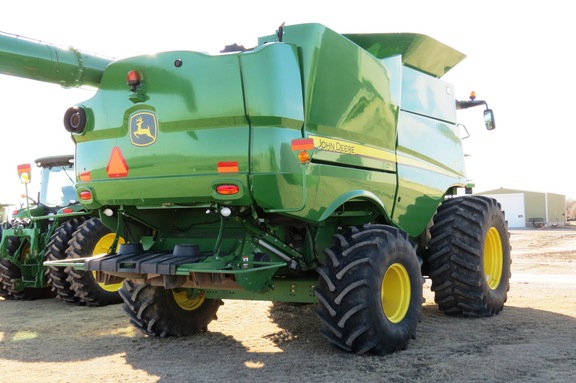 2014 John Deere S670