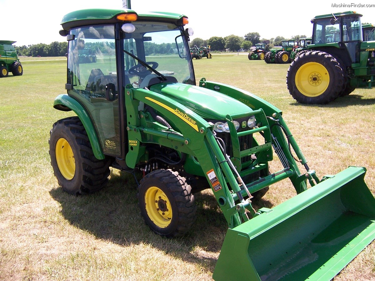 2010 John Deere 3720 Tractors - Compact (1-40hp.) - John Deere 