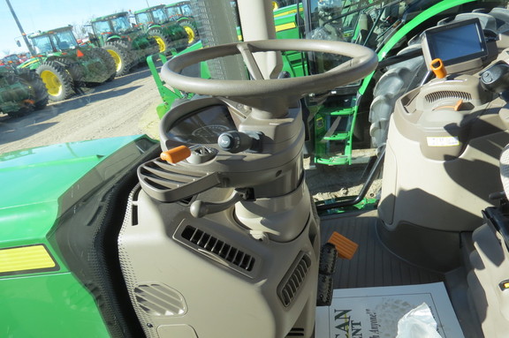 2014 John Deere 6125R