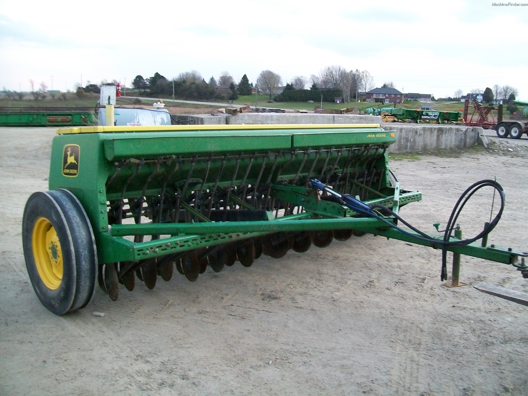 john-deere-8300-planting-seeding-box-drills-john-deere-machinefinder