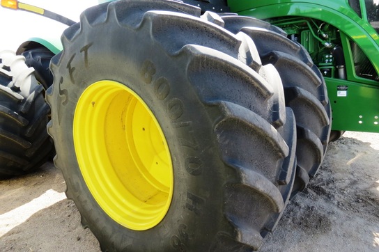 2013 John Deere 9560R