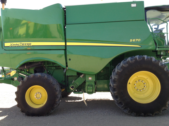 2014 John Deere S670