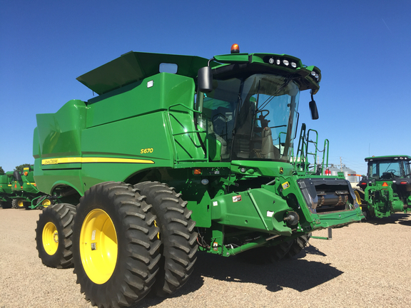 2015 John Deere S670