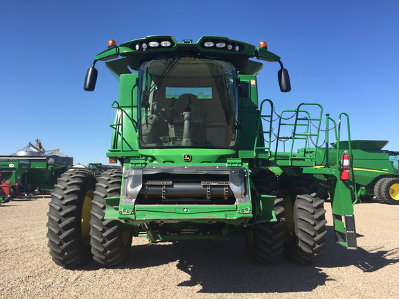 2015 John Deere S670