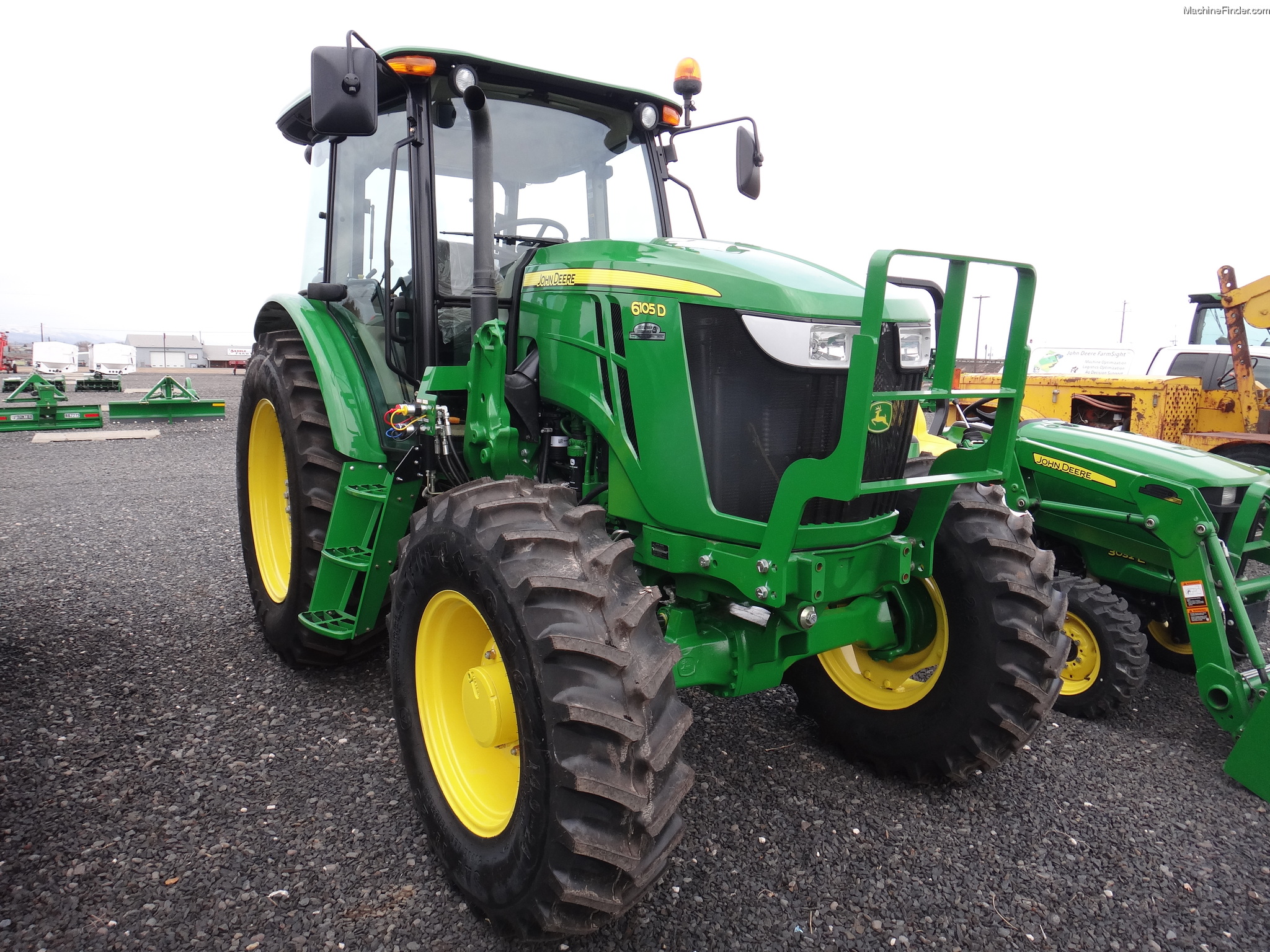 2014-john-deere-6105d-tractors-utility-40-100hp-john-deere
