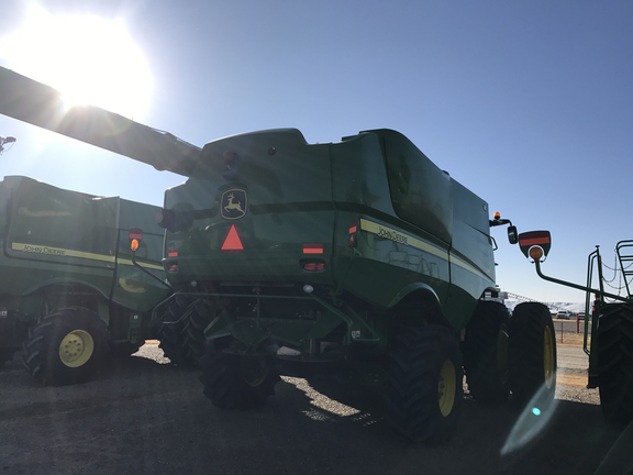 2012 John Deere S680