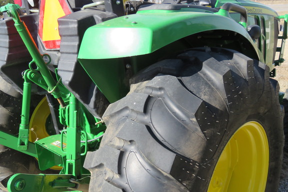 2015 John Deere 4066R