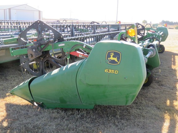 2016 John Deere 635D