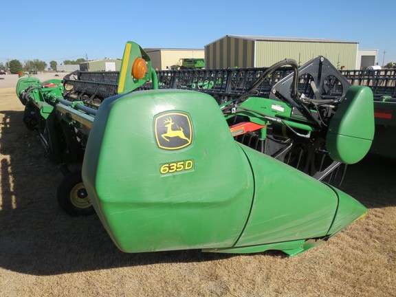 2016 John Deere 635D