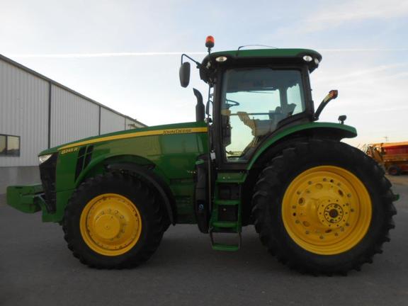 2015 John Deere 8245R