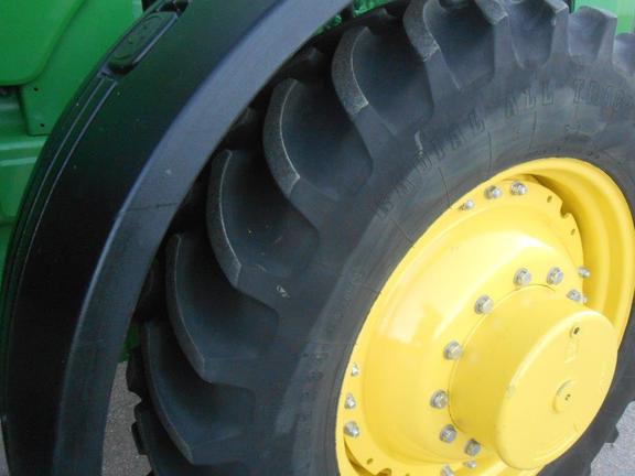 2015 John Deere 8245R