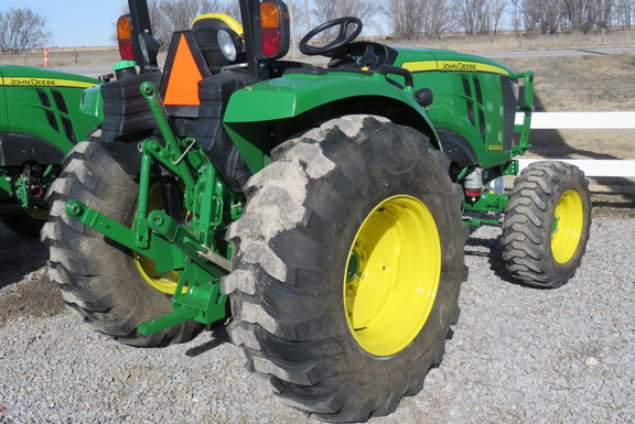 2015 John Deere 4066R