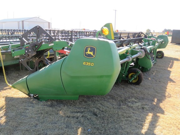 2016 John Deere 635D