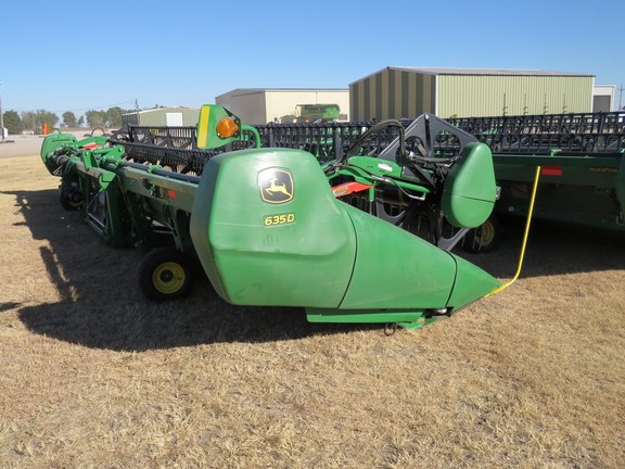 2016 John Deere 635D