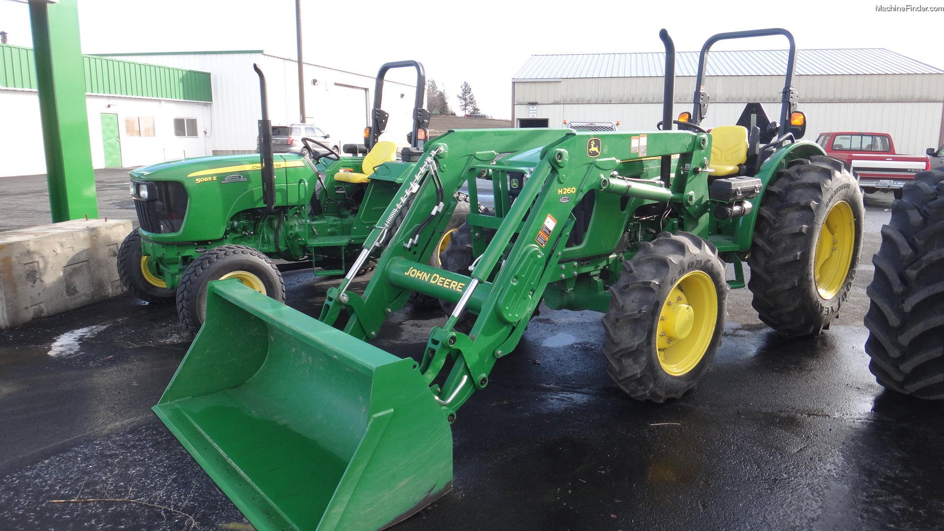 2012 John Deere 5083E & Loader Tractors Utility (40100hp) John