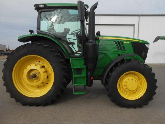 2015 John Deere 6175R