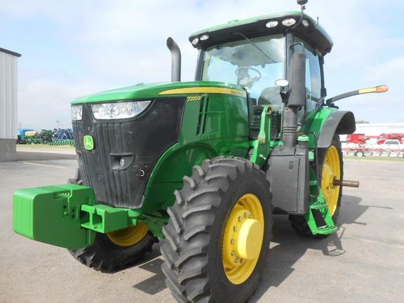 2011 John Deere 7200R