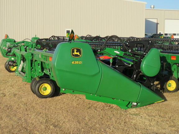 2016 John Deere 635D