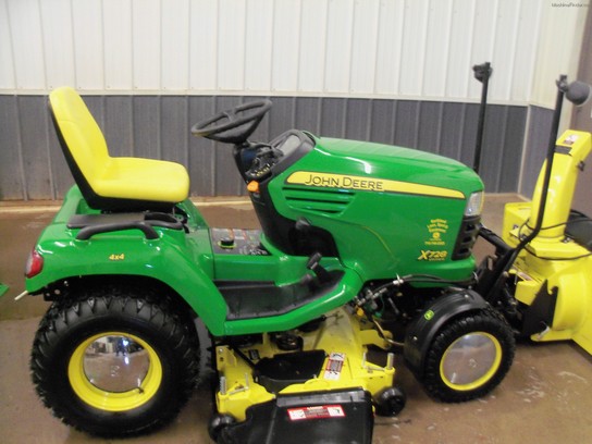 2011 John Deere X728