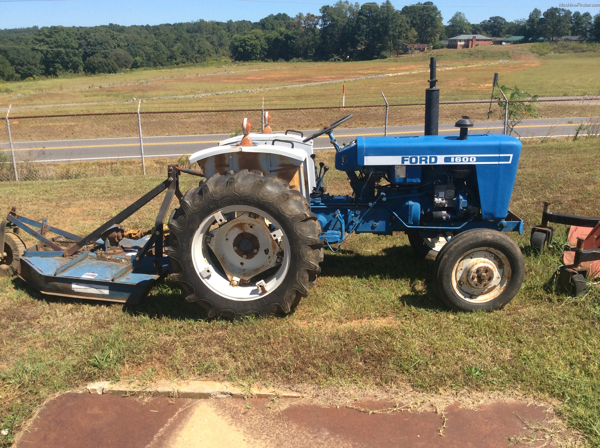 Ford 1600 Tractor Specifications