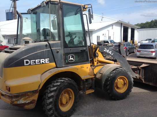 John Deere | New & Used Equipment | Lawn Mowers | Farm Equipment