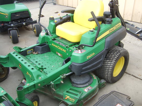 John Deere Z920A Zero-Turn Mowers for Sale | [42422]