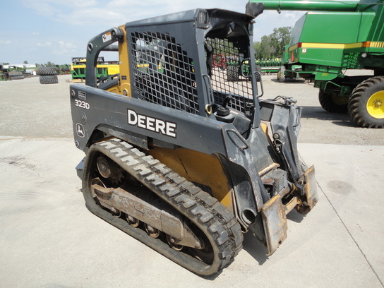 2010 John Deere 323D Compact Track Loader - John Deere MachineFinder