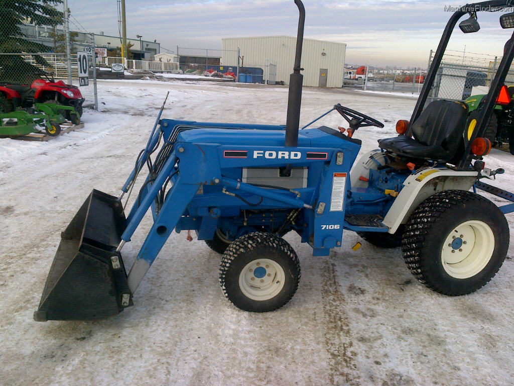 1220 Ford compact tractor #7