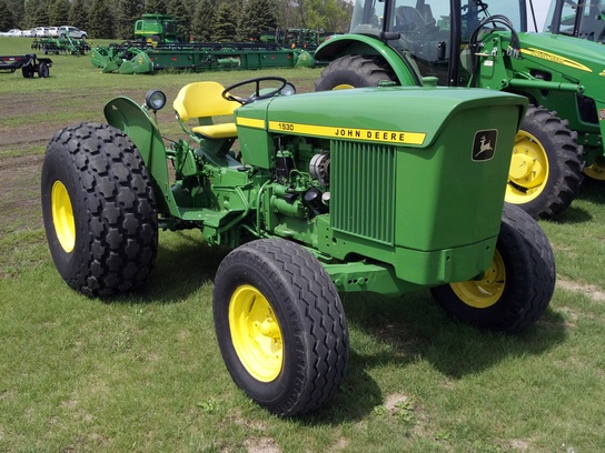 1976 John Deere 1530